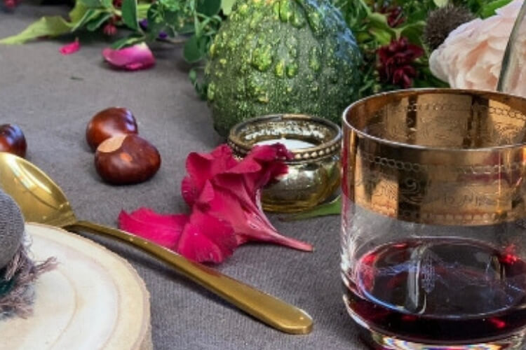 An elegant Autumn supper table